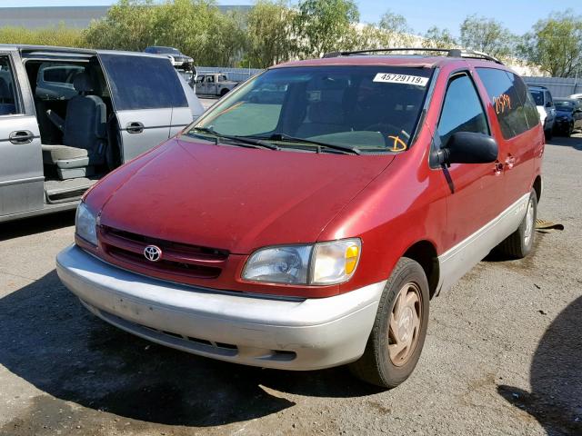4T3ZF13CXYU172464 - 2000 TOYOTA SIENNA LE RED photo 2