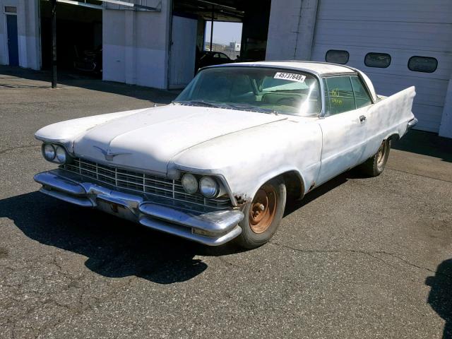 C5719053 - 1957 CHRYSLER IMPERIAL WHITE photo 2