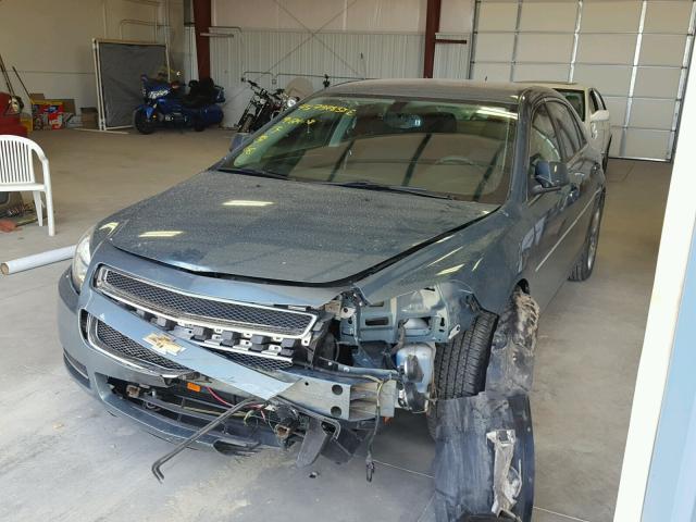 1G1ZH57BX9F159177 - 2009 CHEVROLET MALIBU 1LT GREEN photo 2