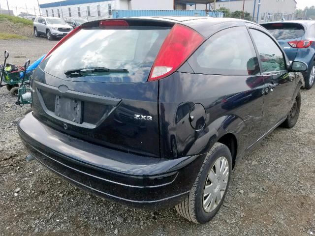 3FAFP31N65R156445 - 2005 FORD FOCUS ZX3 BLACK photo 4