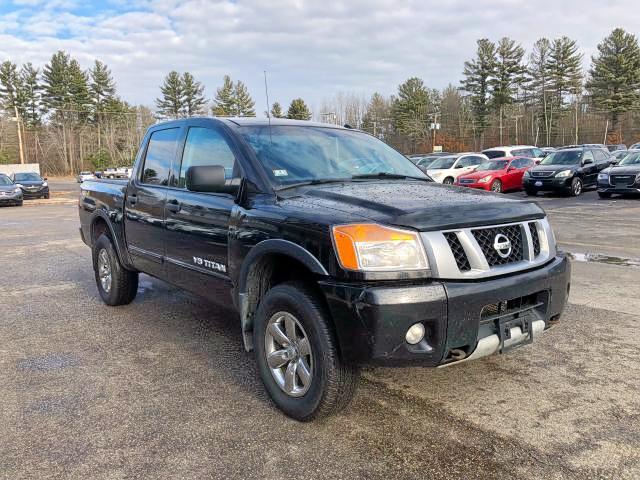 1N6AA0EC3EN500455 - 2014 NISSAN TITAN S BLACK photo 2