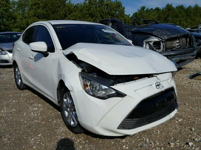 3MYDLBZV2GY119074 - 2016 TOYOTA SCION IA WHITE photo 1