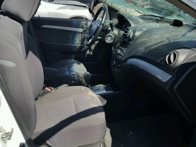 KL1TD5DE8BB134273 - 2011 CHEVROLET AVEO LS WHITE photo 5