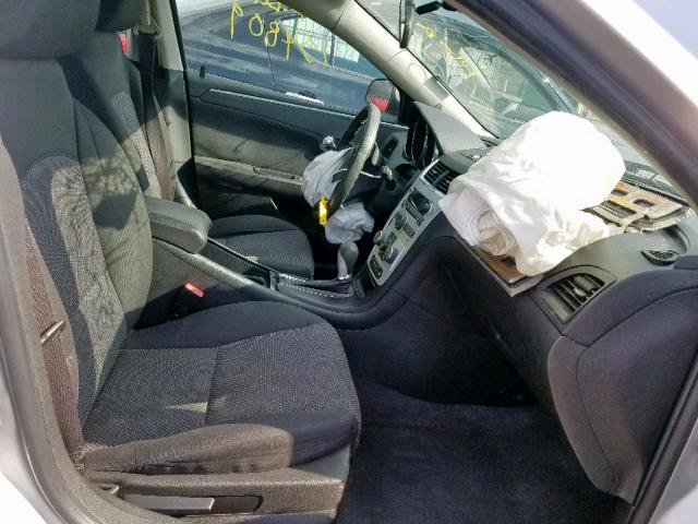 1G1ZC5E05AF174805 - 2010 CHEVROLET MALIBU 1LT 银色 照片 5