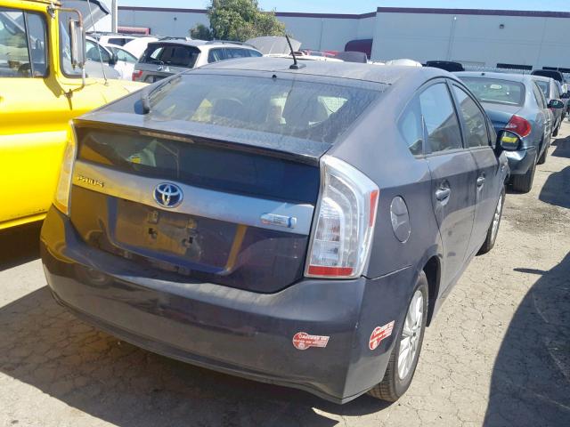 JTDKN3DP9D3046000 - 2013 TOYOTA PRIUS PLUG SILVER photo 4