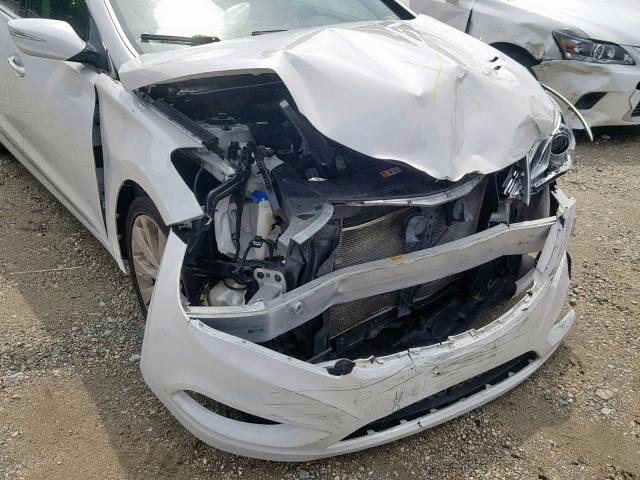 KMHFH4JG9CA126888 - 2012 HYUNDAI AZERA GLS WHITE photo 9