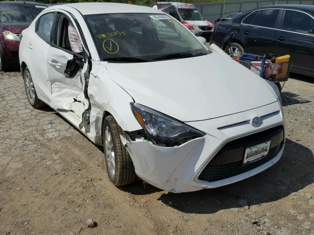 3MYDLBYVXJY317135 - 2018 TOYOTA YARIS IA WHITE photo 1