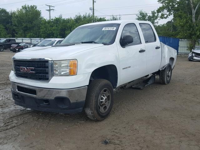 1GT11ZCG0CF146091 - 2012 GMC SIERRA C25 WHITE photo 2