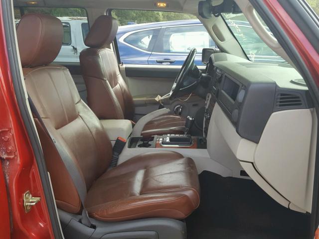 1J8HG58236C129349 - 2006 JEEP COMMANDER RED photo 5