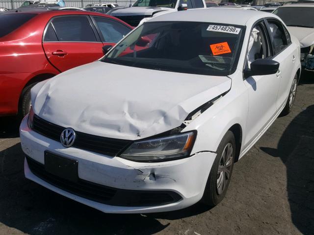 3VW2K7AJ1EM431886 - 2014 VOLKSWAGEN JETTA BASE WHITE photo 2