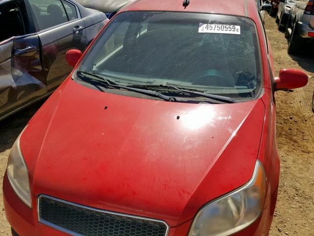 KL1TD66E29B646088 - 2009 CHEVROLET AVEO LS RED photo 9