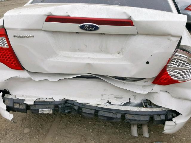 3FAHP0GA1CR365780 - 2012 FORD FUSION S WHITE photo 9