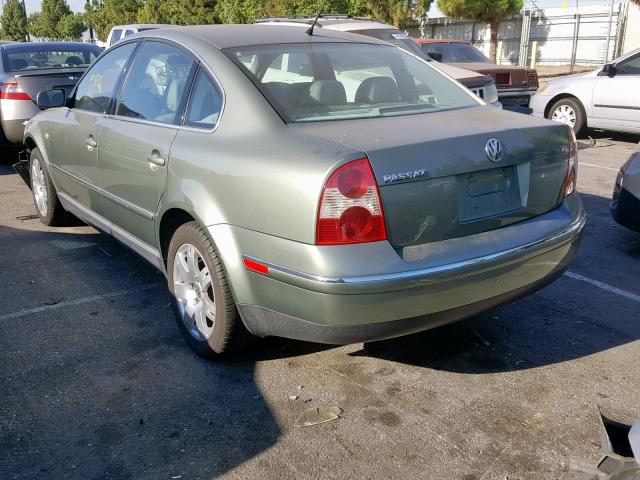 WVWRH63B31P297886 - 2001 VOLKSWAGEN PASSAT GLX GREEN photo 3