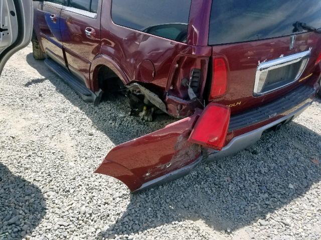 5LMFU28R04LJ04935 - 2004 LINCOLN NAVIGATOR RED photo 9