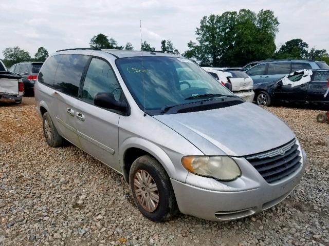 2A4GP44R56R846885 - 2006 CHRYSLER TOWN & COU SILVER photo 1