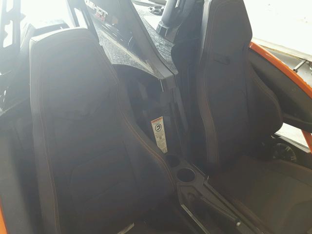 57XAARFAXH8121015 - 2017 POLARIS SLINGSHOT TWO TONE photo 6