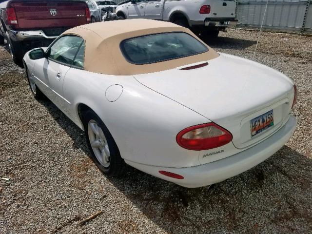 SAJJA42C1YNA07820 - 2000 JAGUAR XK8 WHITE photo 3