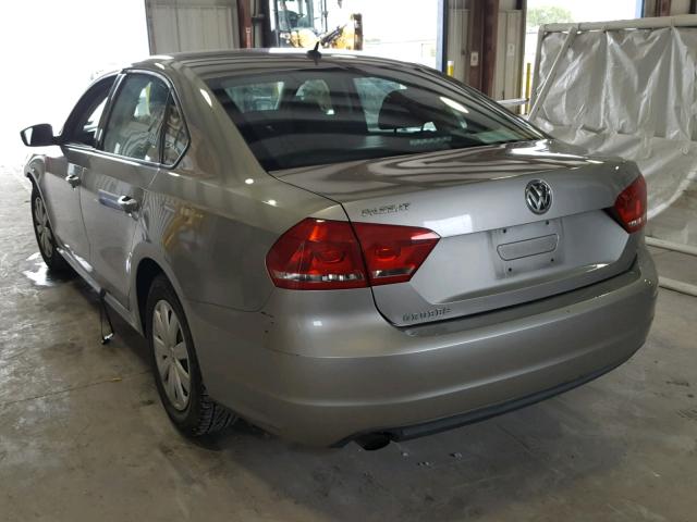 1VWAP7A34DC002935 - 2013 VOLKSWAGEN PASSAT S SILVER photo 3