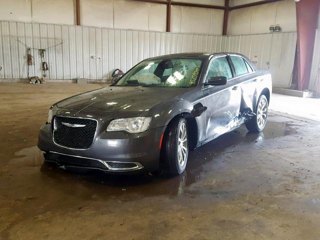 2C3CCARG2HH610326 - 2017 CHRYSLER 300 LIMITE CHARCOAL photo 2