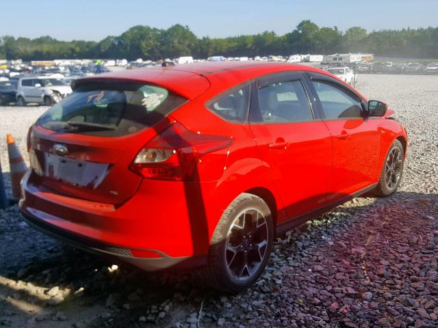 1FAHP3K25CL298844 - 2012 FORD FOCUS SE RED photo 4