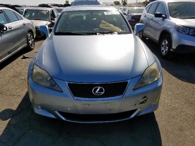 JTHBK262665005737 - 2006 LEXUS IS 250 BLUE photo 9