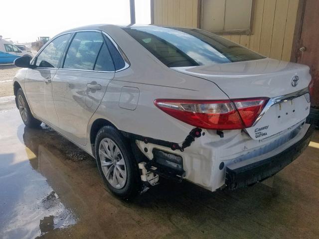 4T1BF1FK0HU721148 - 2017 TOYOTA CAMRY LE WHITE photo 3