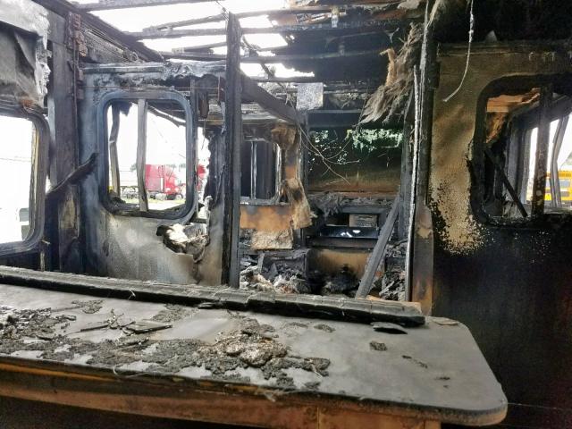 4YDF37527JA742862 - 2018 KEYSTONE MONTANA WHITE photo 5