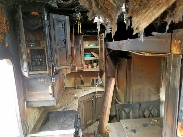 4YDF37527JA742862 - 2018 KEYSTONE MONTANA WHITE photo 6