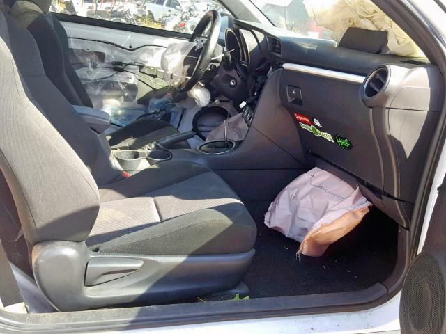 JTKJF5C79B3019343 - 2011 TOYOTA SCION TC თეთრი ფოტო 5