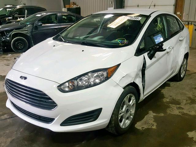 3FADP4BJ3GM135643 - 2016 FORD FIESTA SE WHITE photo 2