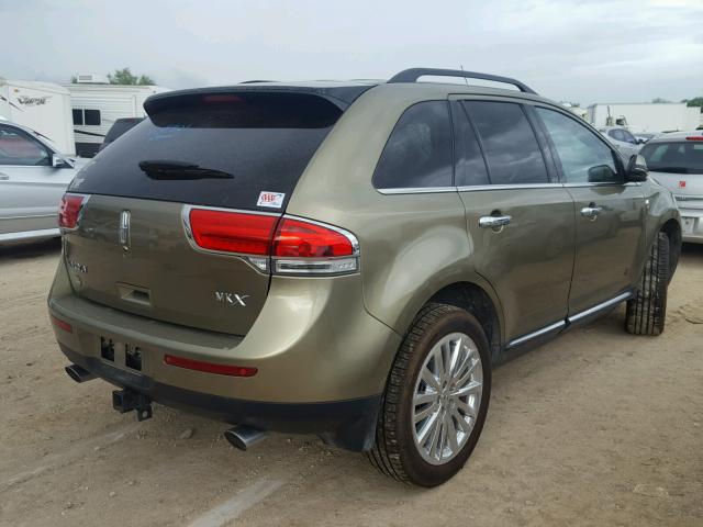 2LMDJ6JK3DBL33220 - 2013 LINCOLN MKX GREEN photo 4