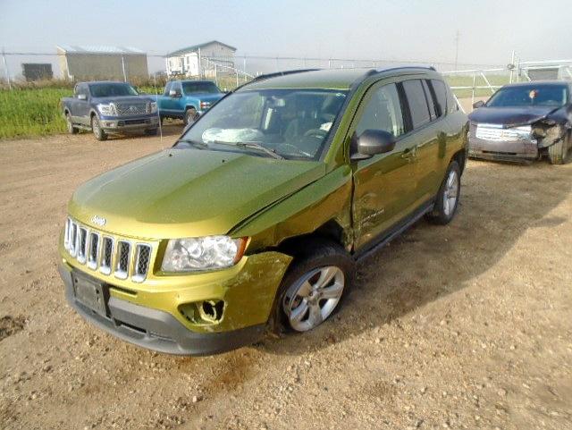 1C4NJDAB2CD554681 - 2012 JEEP COMPASS GREEN photo 2