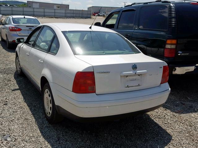 WVWMD63B6XE511666 - 1999 VOLKSWAGEN PASSAT GLS WHITE photo 3