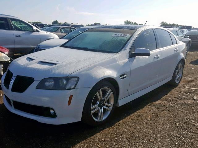 6G2ER57769L180812 - 2009 PONTIAC G8 WHITE photo 2