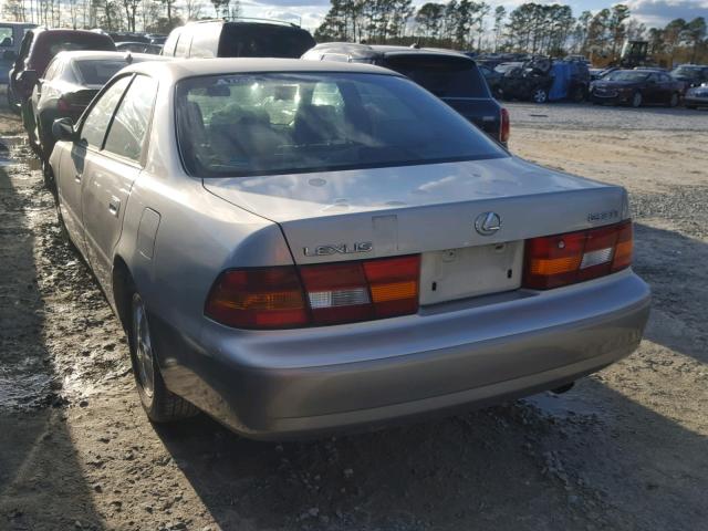 JT8BF28G8X0214697 - 1999 LEXUS ES 300 SILVER photo 3