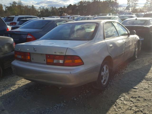 JT8BF28G8X0214697 - 1999 LEXUS ES 300 SILVER photo 4