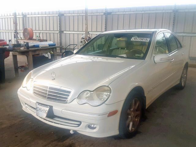 WDBRF92HX7F928045 - 2007 MERCEDES-BENZ C 280 4MAT WHITE photo 2