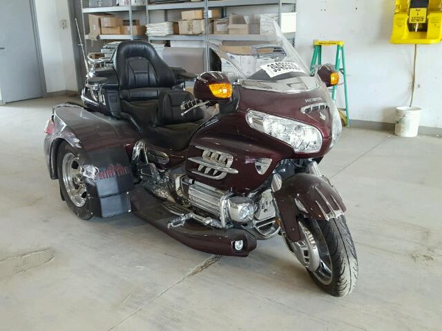 1HFSC47H27A601374 - 2007 HONDA GL1800 MAROON photo 1