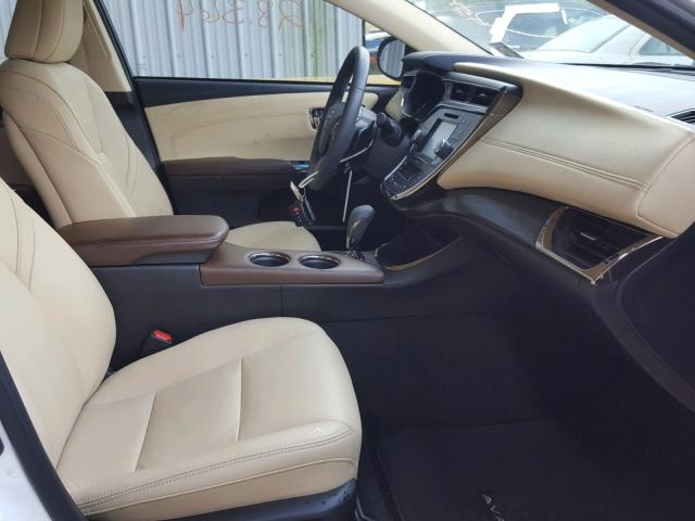 4T1BK1EB4JU278229 - 2018 TOYOTA AVALON XLE WHITE photo 5