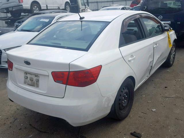 KNAFU4A2XA5863220 - 2010 KIA FORTE EX WHITE photo 4