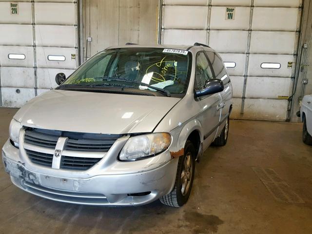 1D4GP45R86B582776 - 2006 DODGE CARAVAN SX SILVER photo 2