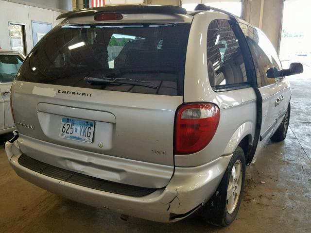 1D4GP45R86B582776 - 2006 DODGE CARAVAN SX SILVER photo 4