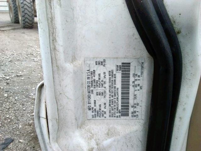 5LMRU27L4WLJ49194 - 1998 LINCOLN NAVIGATOR თეთრი ფოტო 10