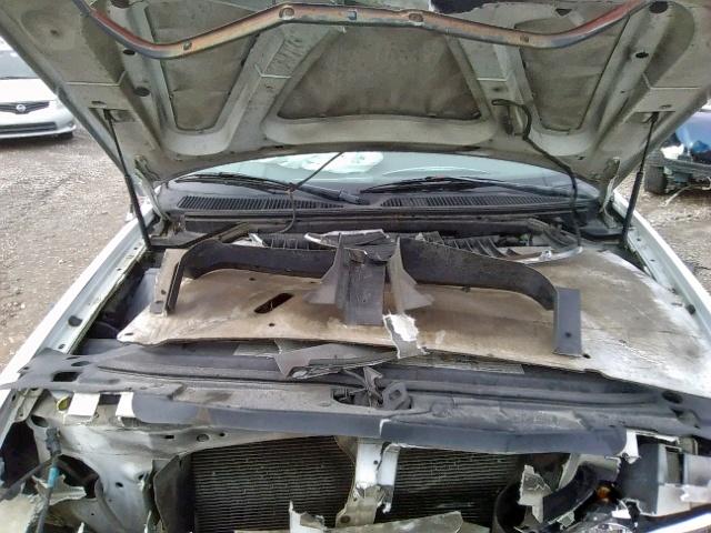 5LMRU27L4WLJ49194 - 1998 LINCOLN NAVIGATOR თეთრი ფოტო 7