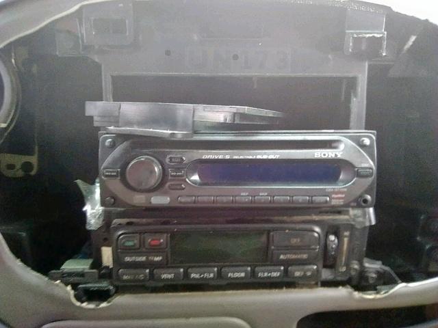 5LMRU27L4WLJ49194 - 1998 LINCOLN NAVIGATOR თეთრი ფოტო 9