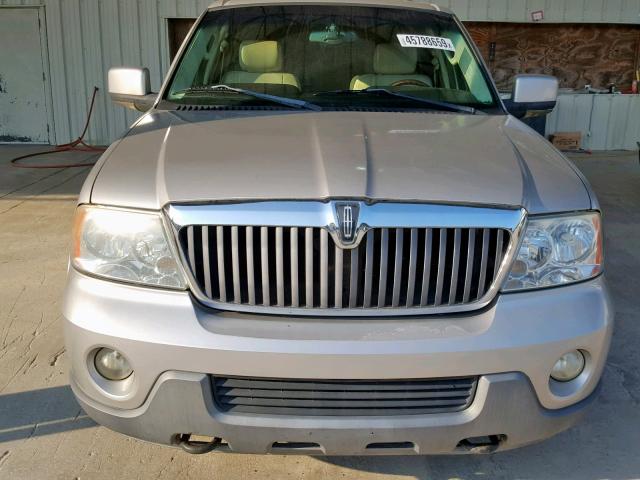 5LMFU28R63LJ25691 - 2003 LINCOLN NAVIGATOR თაფლისფერი ფოტო 9