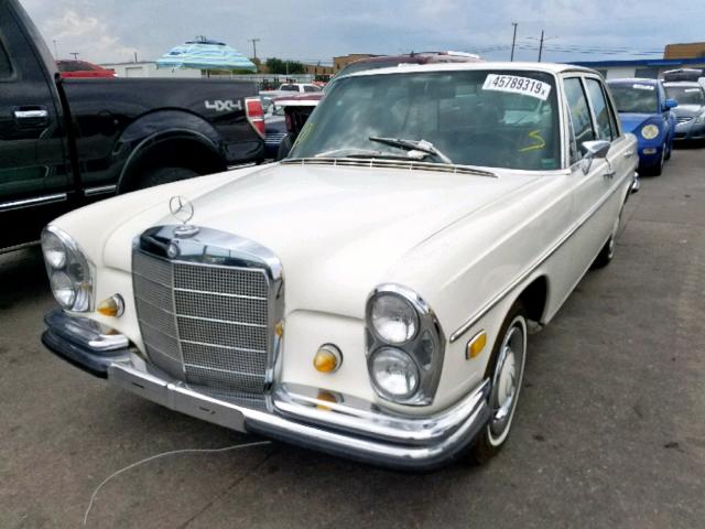 10801210072180 - 1968 MERCEDES-BENZ 250S WHITE photo 2