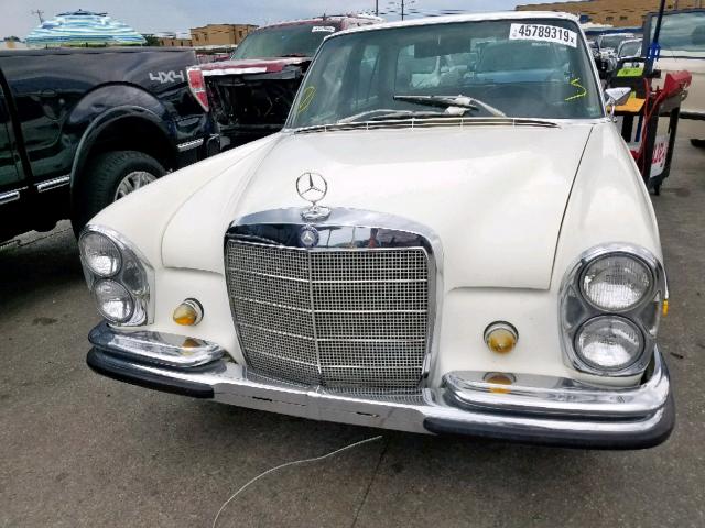 10801210072180 - 1968 MERCEDES-BENZ 250S WHITE photo 9