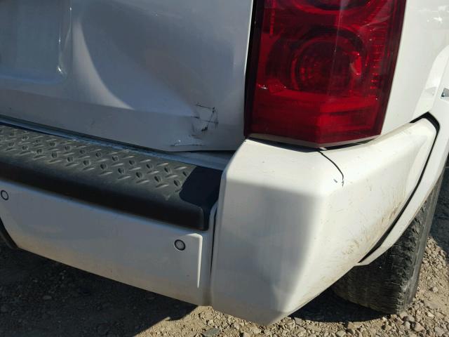 1J8HG58N46C285605 - 2006 JEEP COMMANDER WHITE photo 9