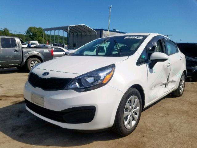 KNADM4A31F6529028 - 2015 KIA RIO LX WHITE photo 2